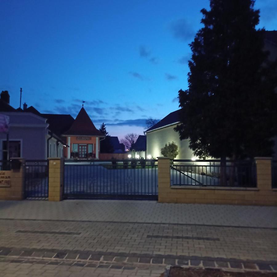 Lívia Apartman Bük Exterior foto